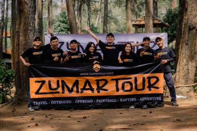 photo of Zumar Tour