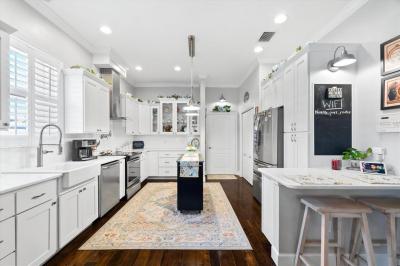 White Kitchen Cabinets